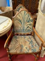 Кресло старинное 5