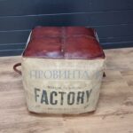 Пуф в стиле ретро 9