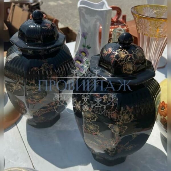 Ваза с крышкой в стиле шинуазри 2 штуки