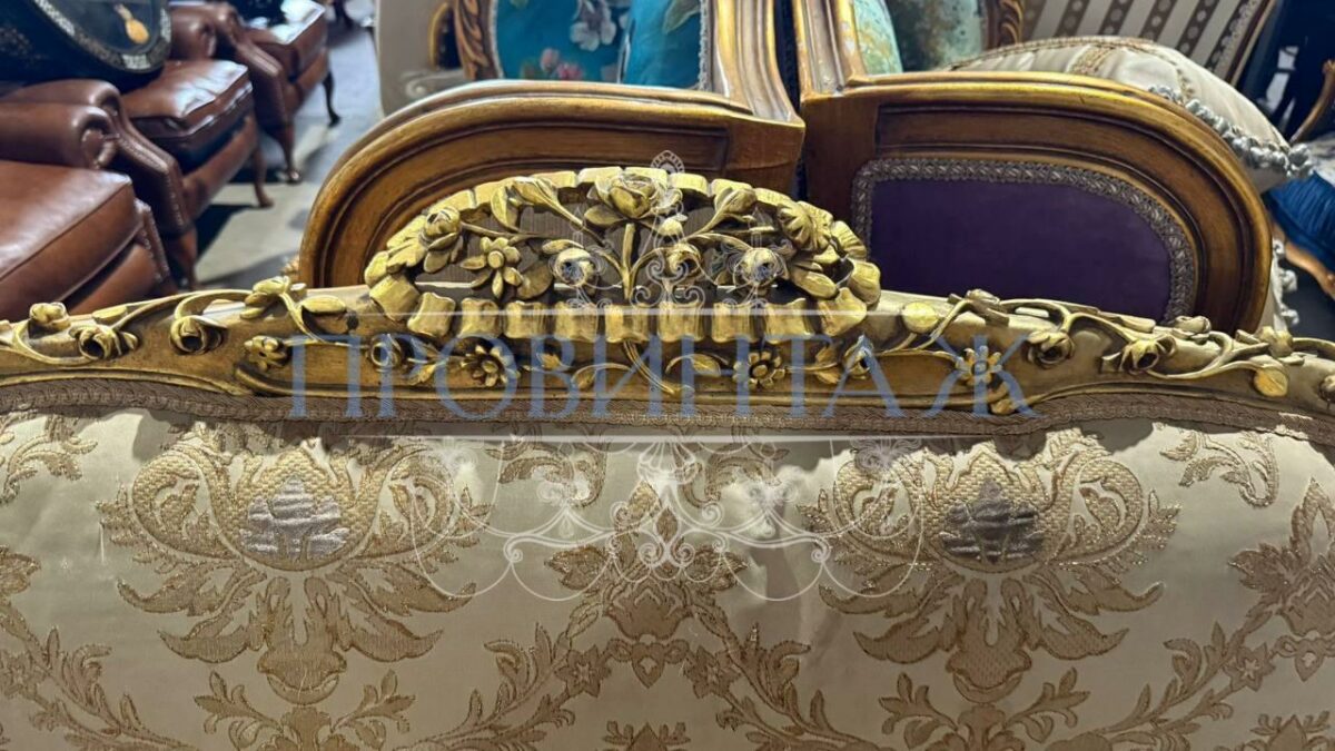 Комплект мягкой мебели для гостиной в стиле Людовика XVI 13