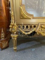 Витрина в стиле Людовика XVI 23