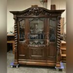 Шкаф кабинетный в стиле неоренессанс 9