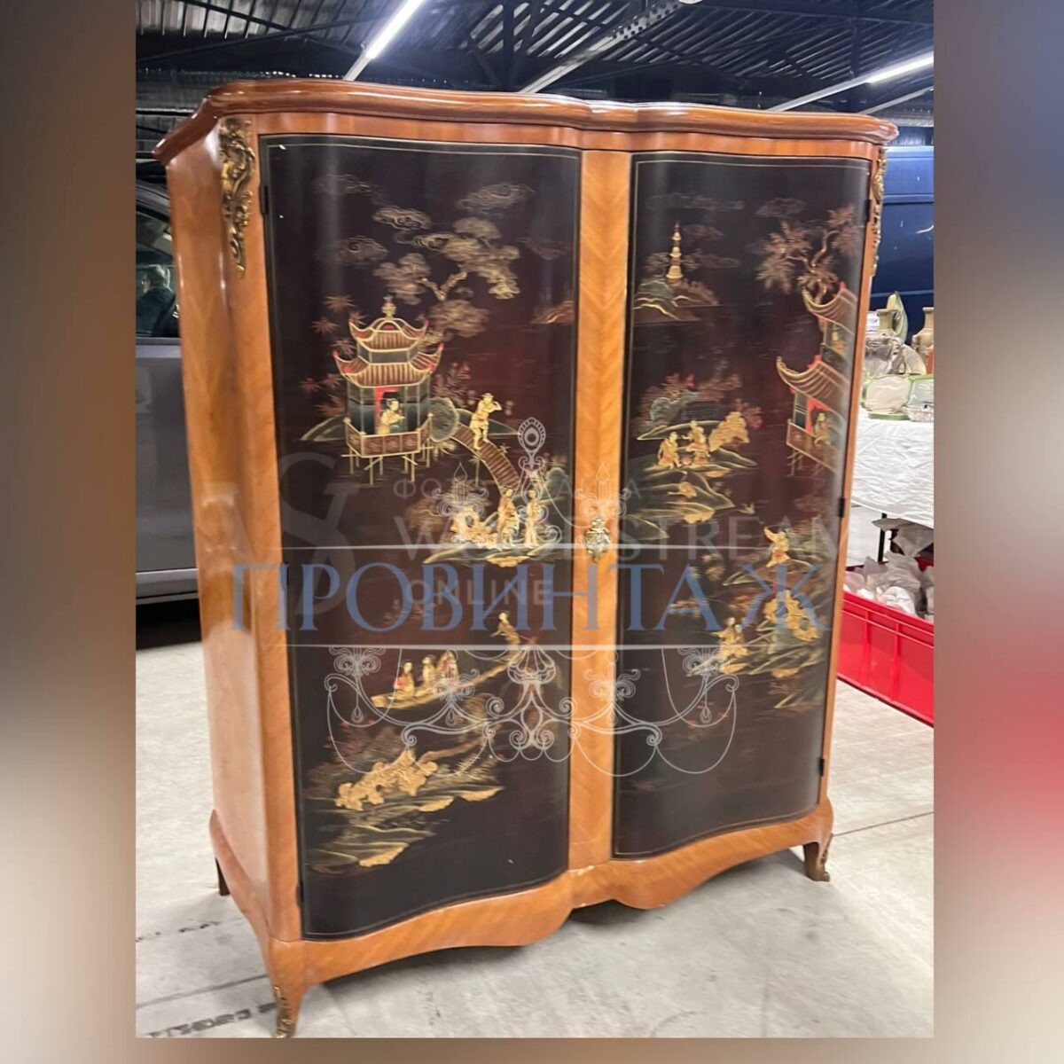 Шкаф платяной в стиле шинуазри 3