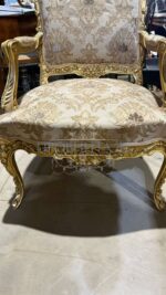 Комплект мягкой мебели для гостиной в стиле Людовика XVI 34