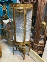 Витрина бронзовая в стиле Людовика XVI 13