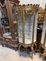 Витрина бронзовая в стиле Людовика XVI 15