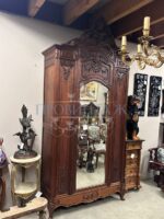 Шкаф платяной с зеркалом в стиле Людовика XVI 19