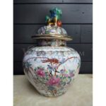 Ваза с крышкой в стиле шинуазри 12