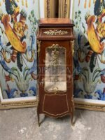 Витрина миниатюрная/Постамент в стиле Людовика XIV 3