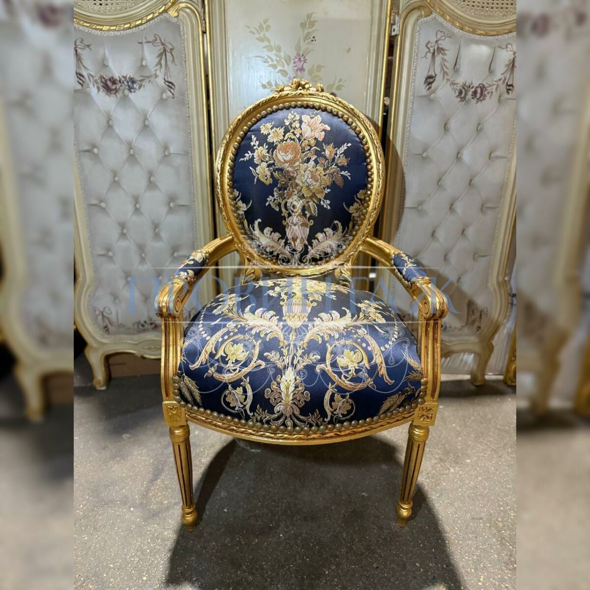 Кресло в стиле Людовика XVI 3