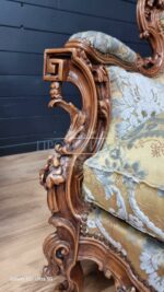 Комплект мягкой мебели для гостиной в стиле барокко 18