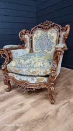 Комплект мягкой мебели для гостиной в стиле барокко 22