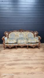 Комплект мягкой мебели для гостиной в стиле барокко 15