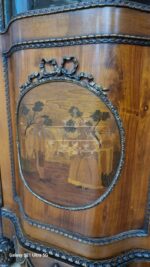 Витрина в стиле Людовика XVI 18