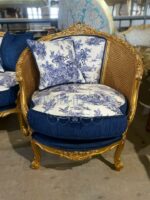 Комплект мягкой мебели для гостиной в стиле Людовика XVI 16