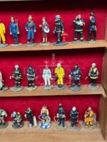 Коллекция Del Prado: Солдатик 47 штук в витрине «Спасатели мира» 6