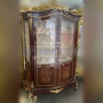 Витрина в стиле Людовика XVI 9