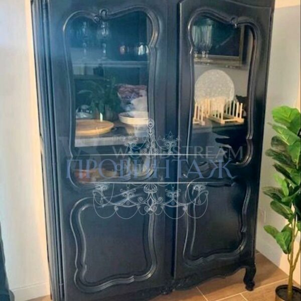 Витрина в стиле Людовика XV 2