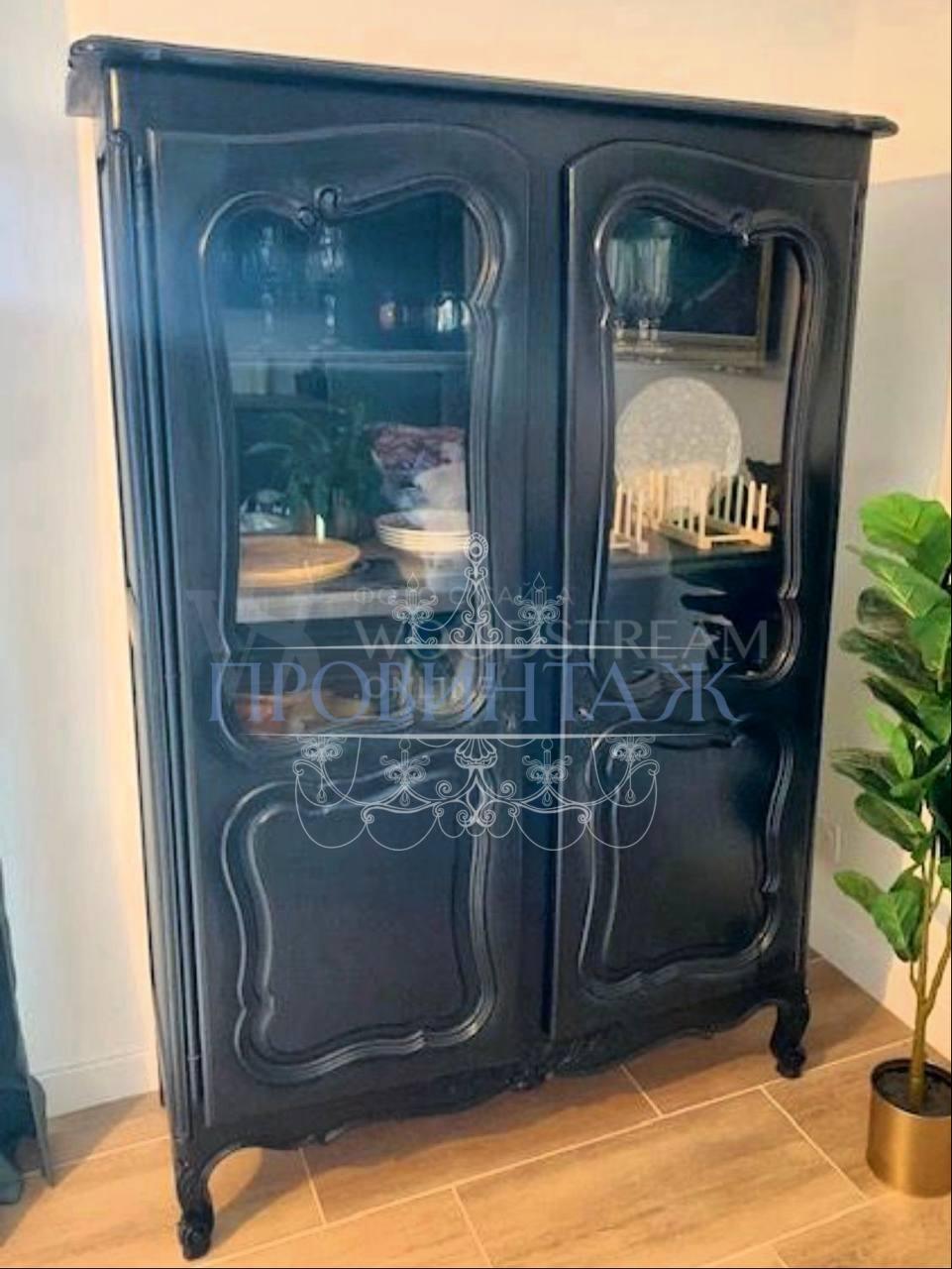 Витрина в стиле Людовика XV