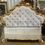 Кровать в стиле венецианского барокко 12