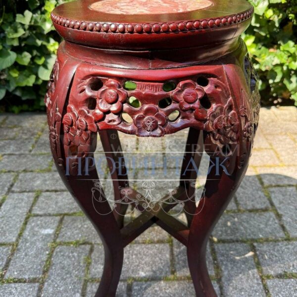 Подставка в восточном стиле