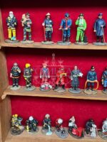 Коллекция Del Prado: Солдатик 47 штук в витрине «Спасатели мира» 7