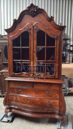 Витрина в стиле Чиппендейл 10