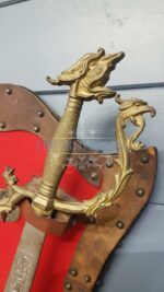 Декоративный элемент/Герб и шпага 2 штуки 19