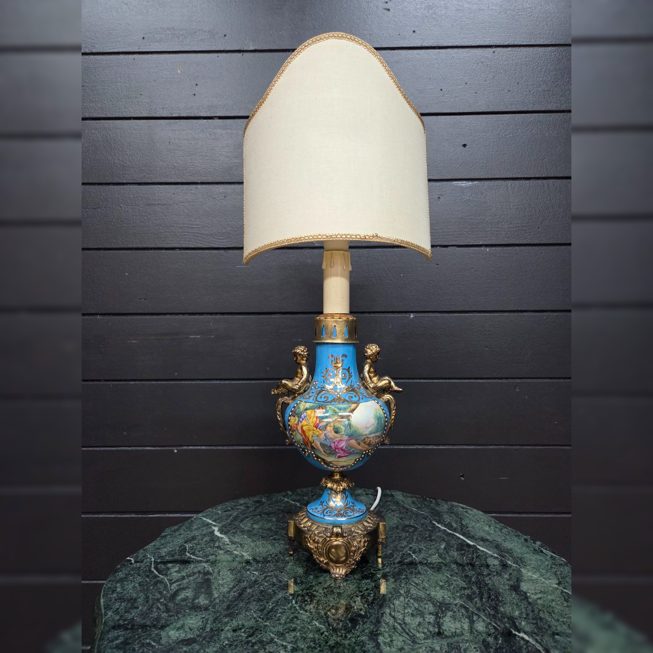 Лампа настольная винтажная