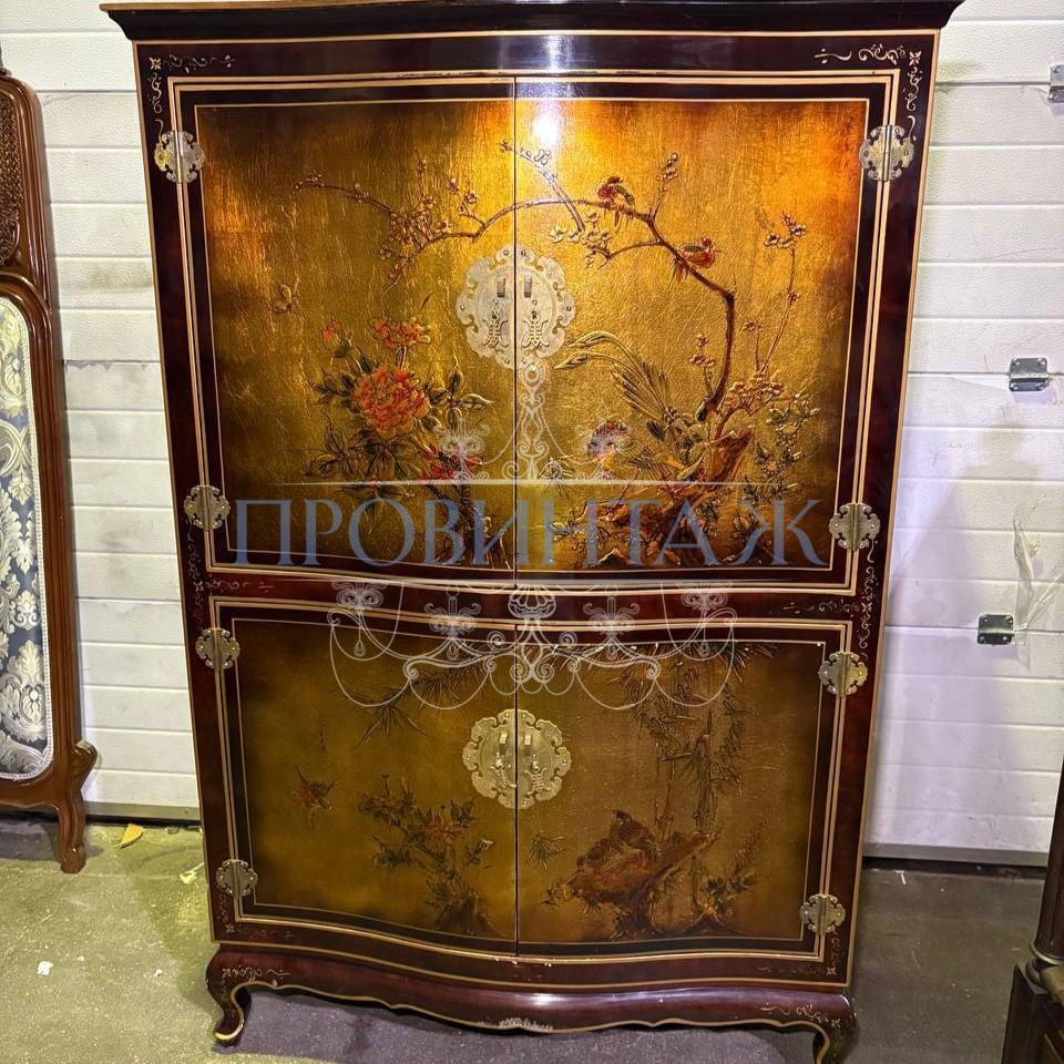 Шкаф в стиле шинуазри