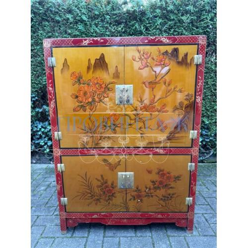 Шкаф в стиле шинуазри