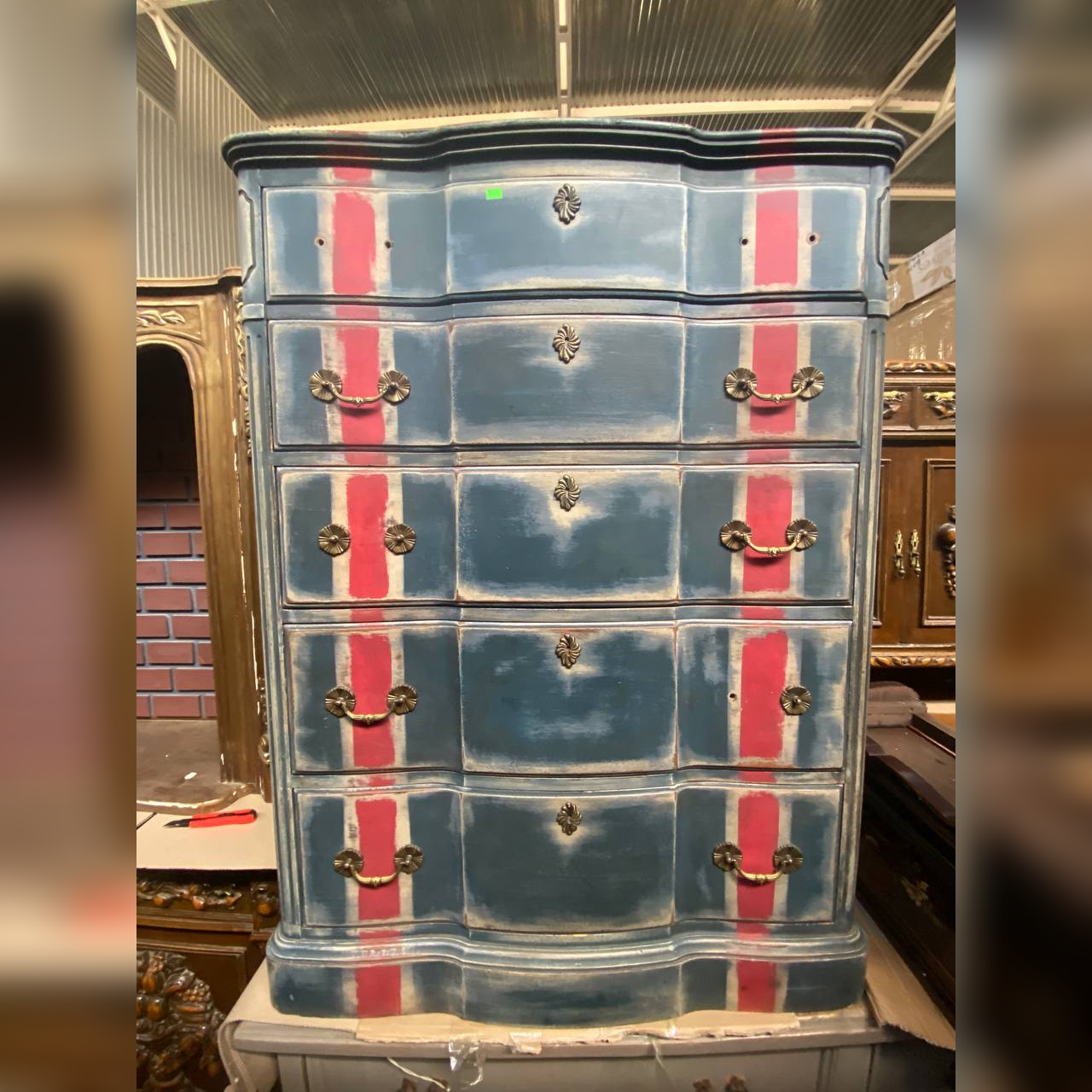 Комод высокий винтажный