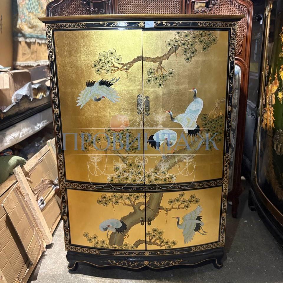 Шкаф в стиле шинуазри