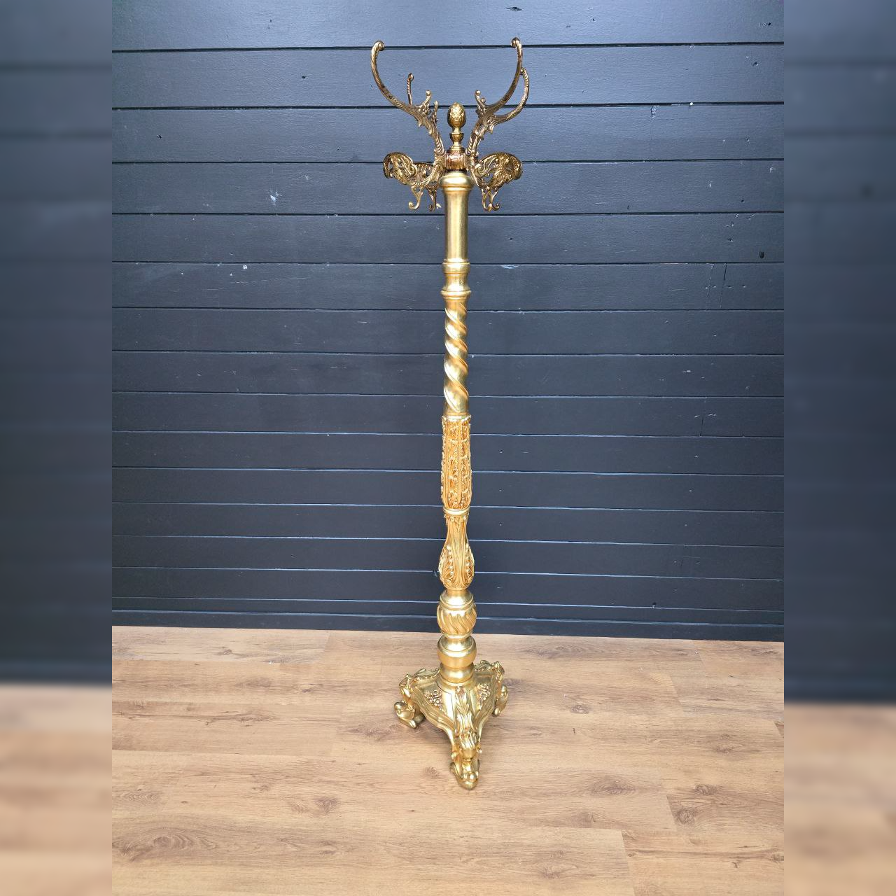 Вешалка напольная винтажная