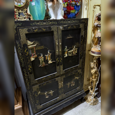 Шкаф в стиле шинуазри