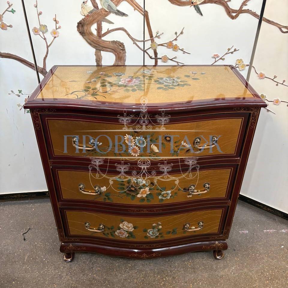 Комод в стиле шинуазри