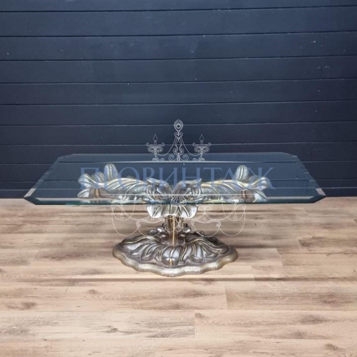 Стол со стеклянной столешницей в стиле венецианского барокко