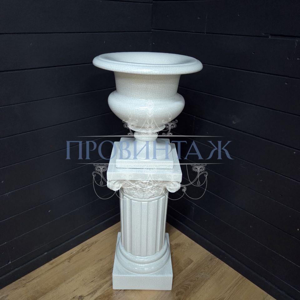 Ваза/Вазон на постаменте/колонне в стиле венецианского барокко