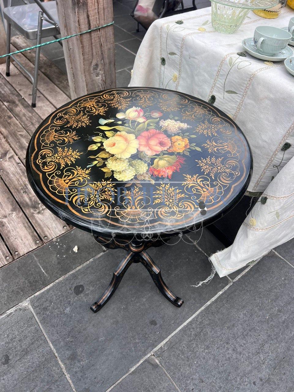 Стол журнальный винтажный