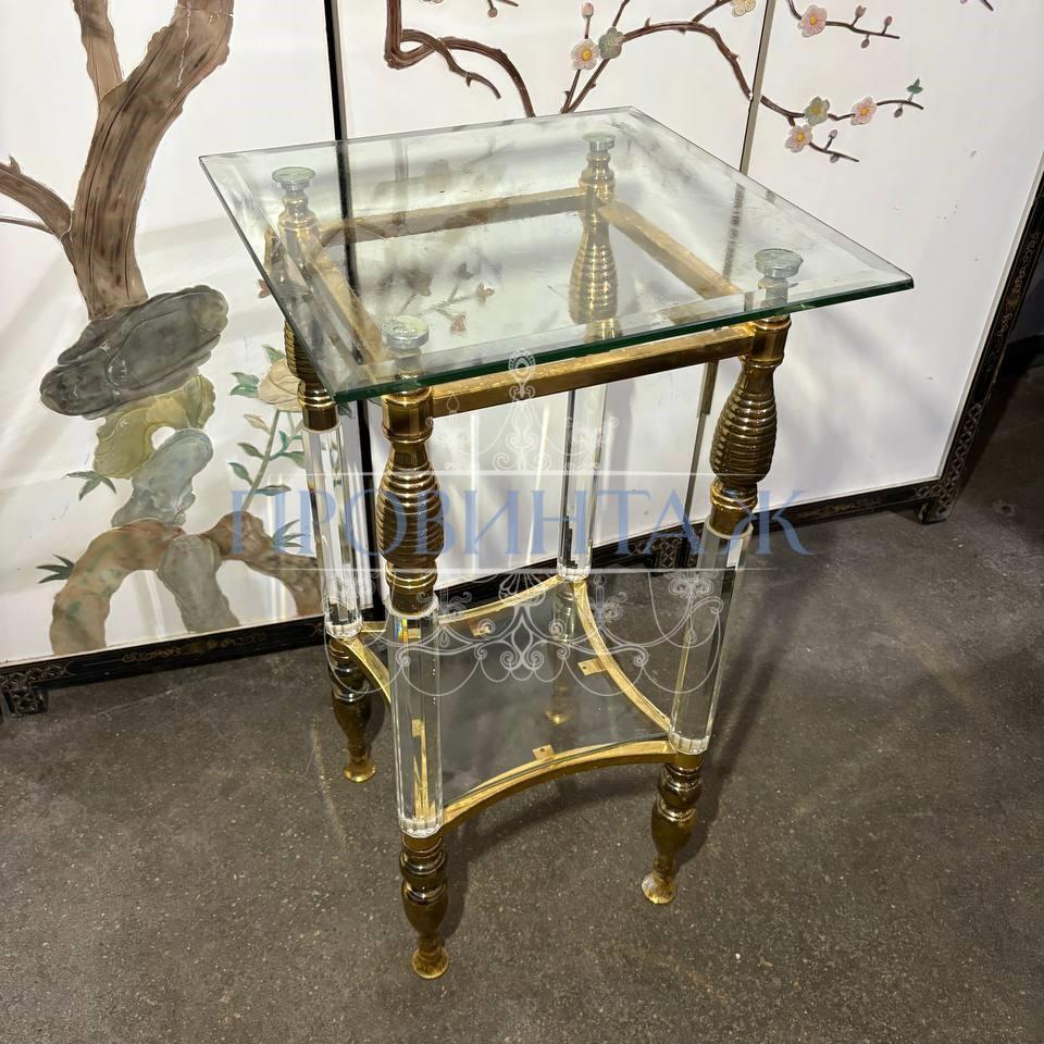 Стол/Подставка со стеклянной столешницей 3 Стол/Подставка со стеклянной столешницей 3