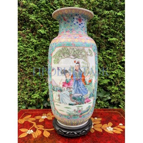 Ваза в стиле шинуазри