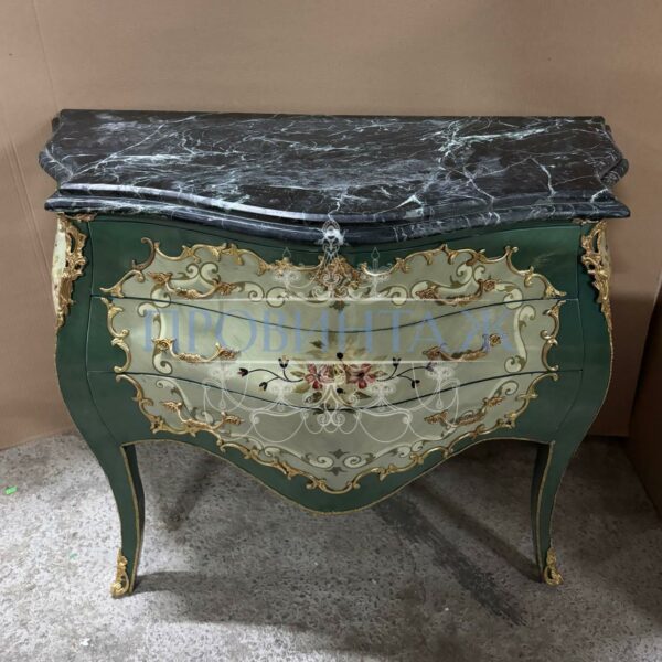 Ваза декоративная/Девочка с венком 3