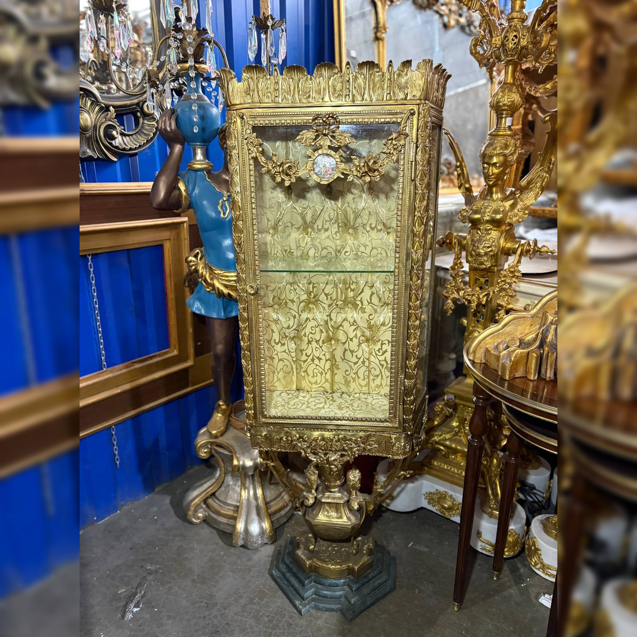 Витрина в дворцовом стиле 3 Витрина в дворцовом стиле 3