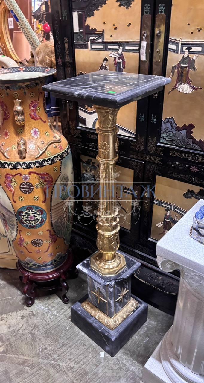 Постамент/подставка/колонна в стиле Людовика XVI