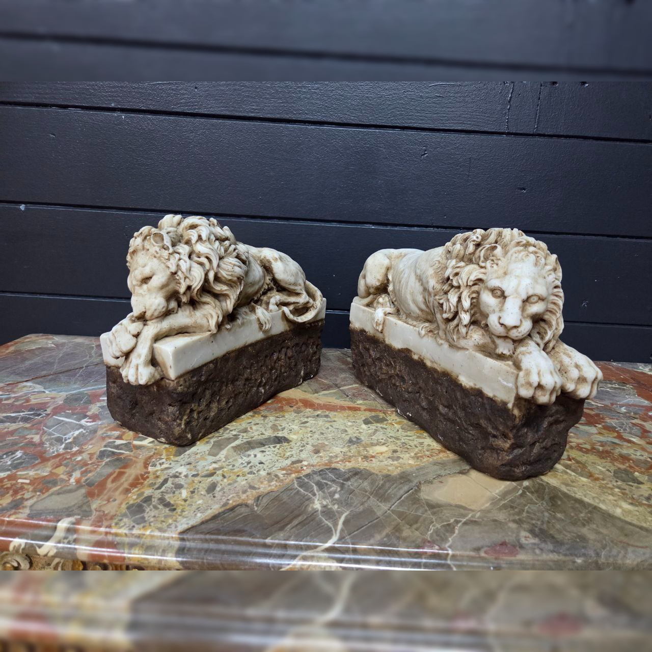 Скульптура 2 штуки Спящий и пробуждающийся лев 3 Скульптура 2 штуки Спящий и пробуждающийся лев 3