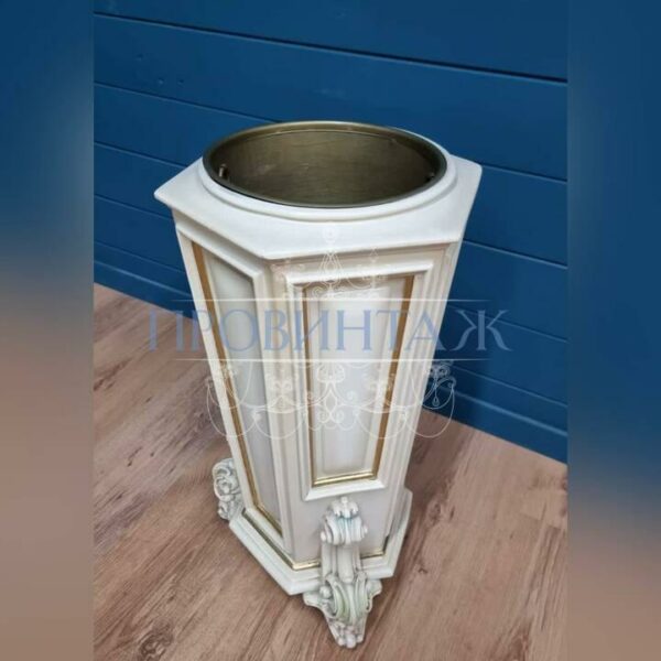 Стол шахматный в стиле Маккензи Чайлдс 3